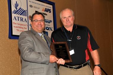 (from left to right) Russell Smoldon, Manager of State & Local Government Relations, Salt River Project, & Senator Bob Burns
